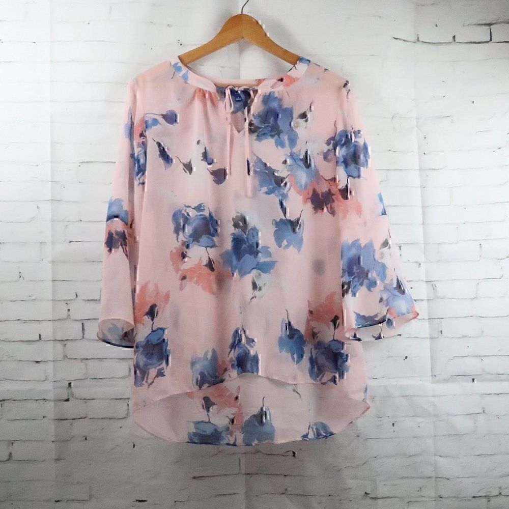 APT. 9 PINK FLORAL SEMI SHEER LONG BELL SLEEVE TOP FRONT TIE DETAIL SIZE MEDIUM